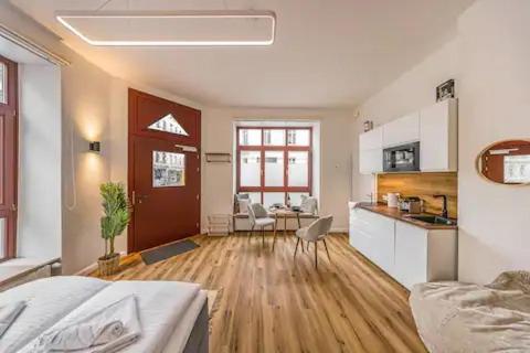 Ruhige Und Stilvolle Wohnung Am Clara-Zetkin-Park 莱比锡 外观 照片